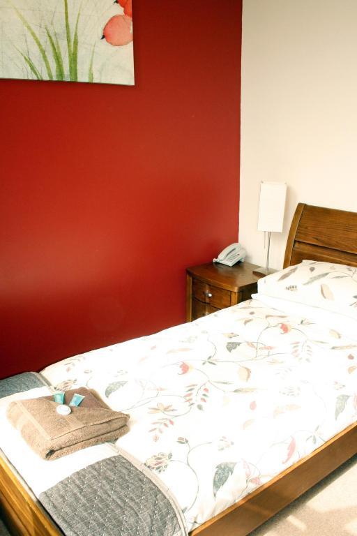 The Strand Lodge Blackpool Room photo